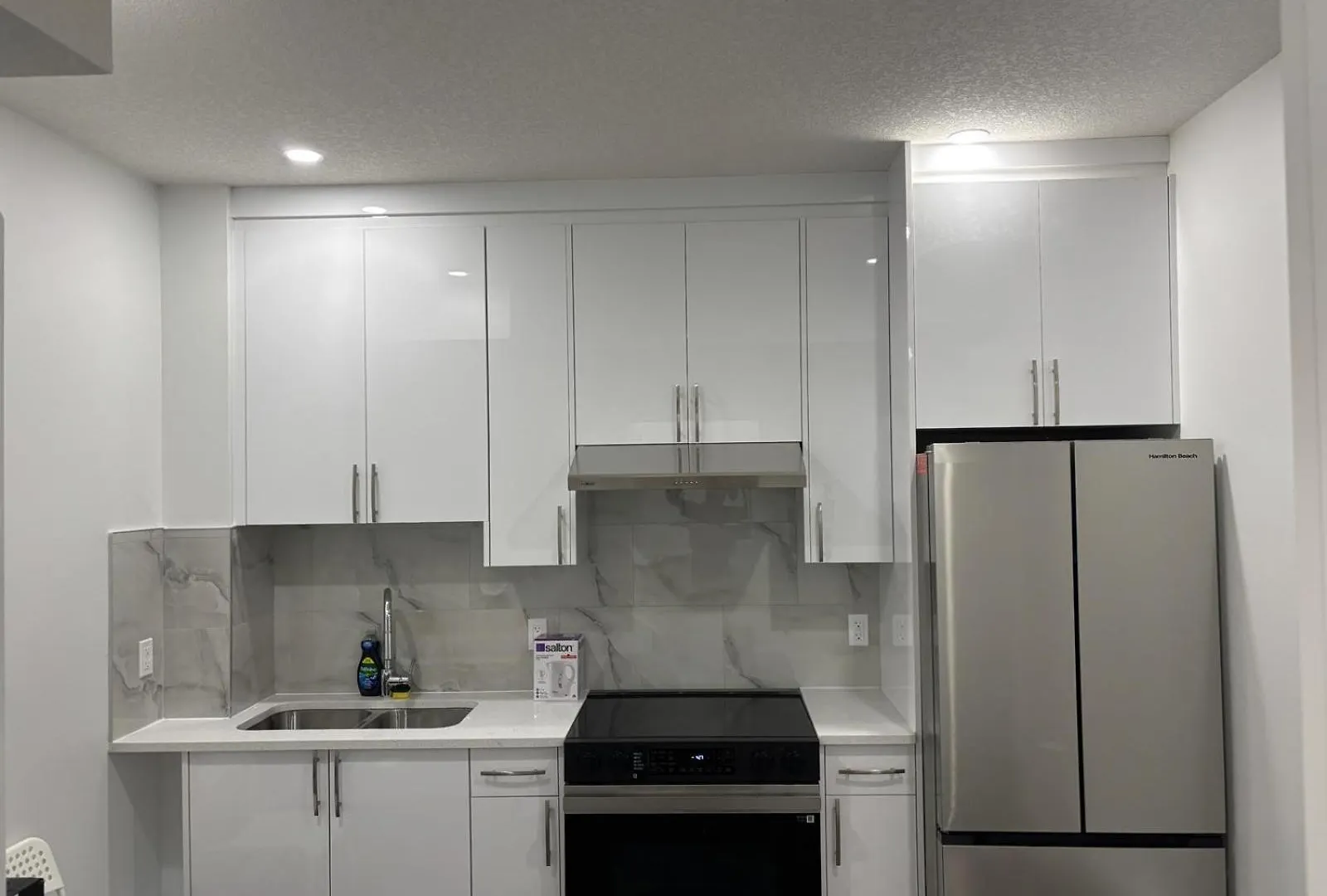 Cozy 3Bedroom Beautiful Unit YYC